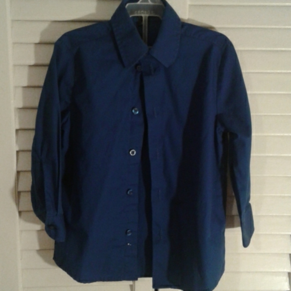 Boys long sleeve button up dress shirt